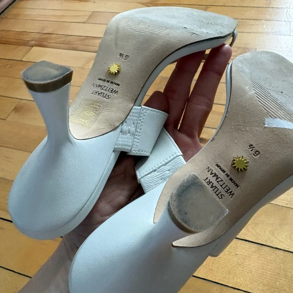 Stuart Weitzman Sz 6.5 Lyla White Asymmetrical Leather Heeled Bridal Sandals - Picture 11 of 12
